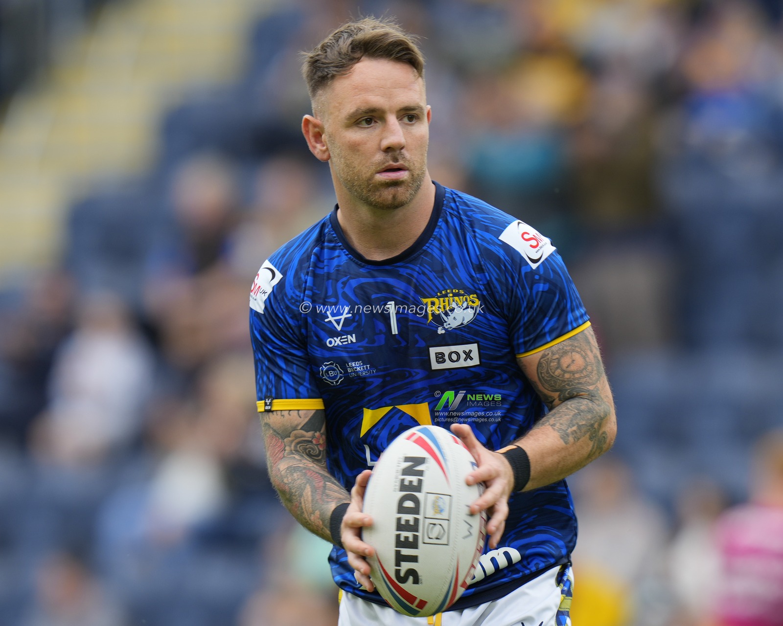 Richie Myler #1 of Leeds Rhinos warms up before the Betfred Super League Round 16 match Leeds Rhinos vs Huddersfield Giants at Headingley Stadium, Leeds, United Kingdom, 23rd June 2023

(Photo by Steve Flynn/News Images)