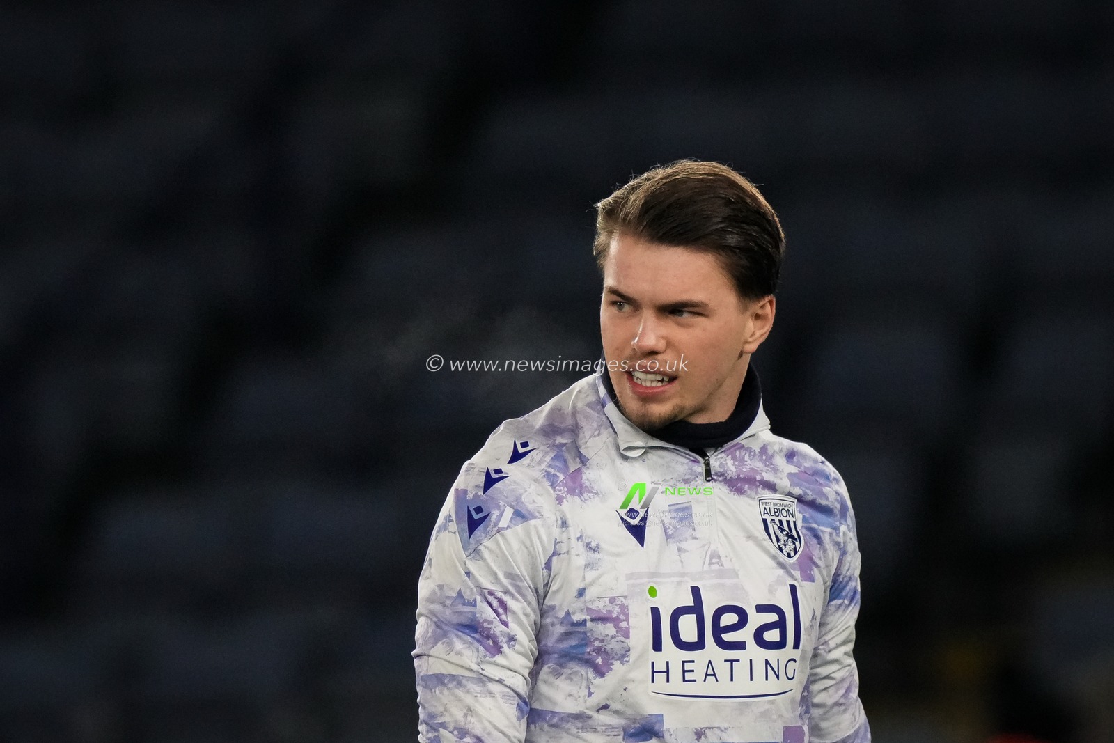Josh Griffiths of West Bromwich Albion in the pregame warmup session during the Sky Bet Championship match Leicester City vs West Bromwich Albion at King Power Stadium, Leicester, United Kingdom, 5th January 2026

(Photo by Maynard Manyowa/News Images)

*** GER AUT SUI OUT ***