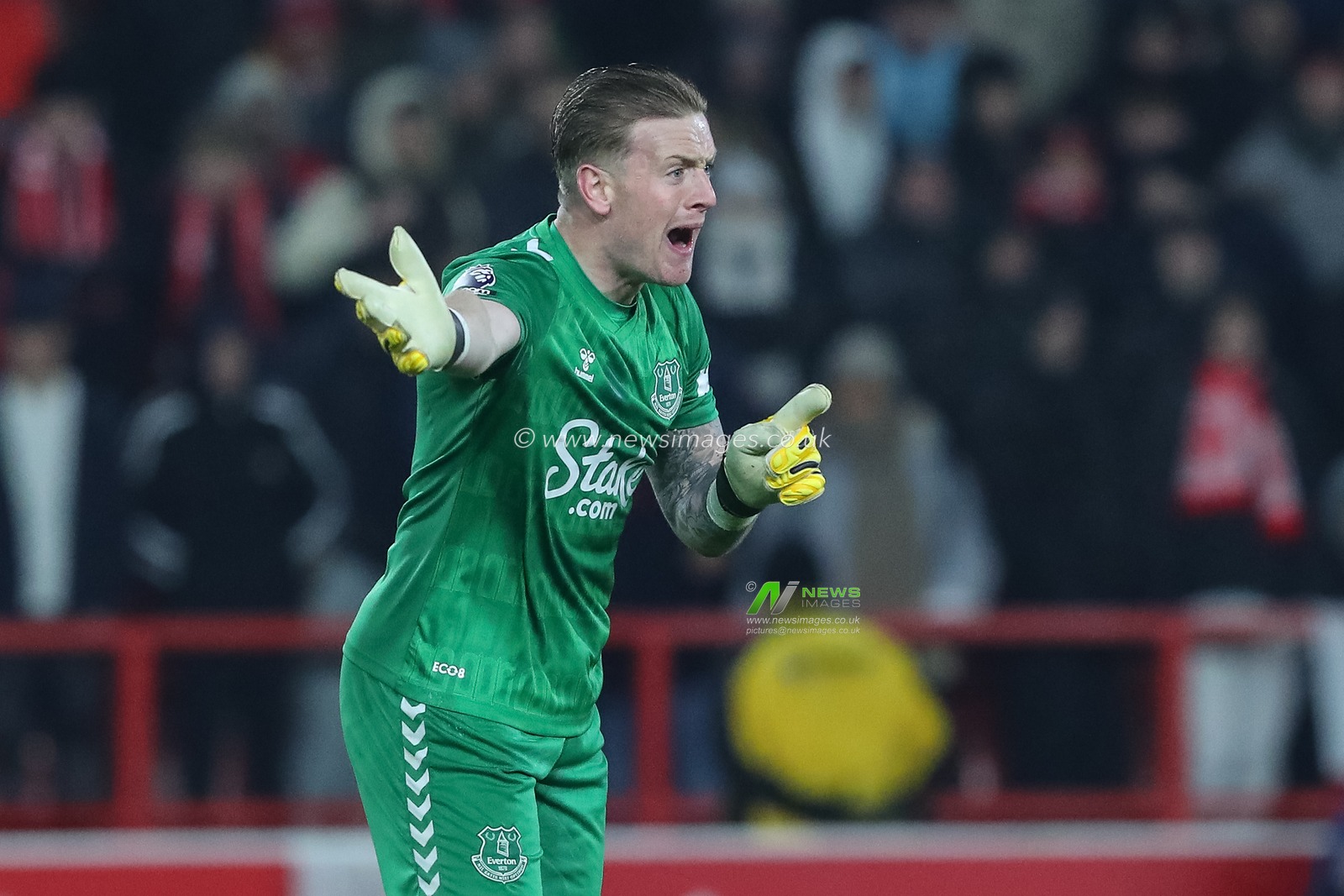 Jordan Pickford #1 of Everton reacts during the Premier League match Nottingham Forest vs Everton at City Ground, Nottingham, United Kingdom, 2nd December 2023

(Photo by Gareth Evans/News Images)