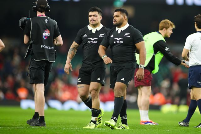 Du’Plessis Kirifi and Samisoni Taukei'aho of New Zealand during the Quilter Nations Series 2025 match Wales vs New Zealand at Principality Stadium, Cardiff, United Kingdom, 22nd November 2025

(Photo by Andrew Lewis/News Images)

*** GER AUT SUI OUT ***