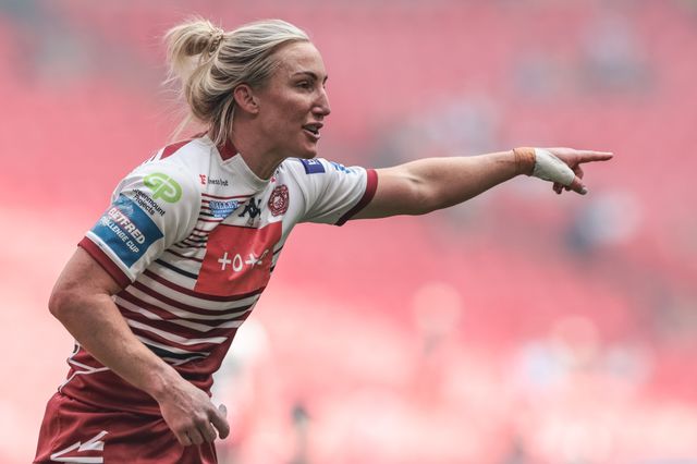 Bethan Dainton of Wigan Warriors gives her team instructions  during the Betfred Women's Challenge Cup Final Wigan Warriors vs St Helens at Wembley Stadium, London, United Kingdom on 30 May 2026

(Photo by Mark Cosgrove/News Images)