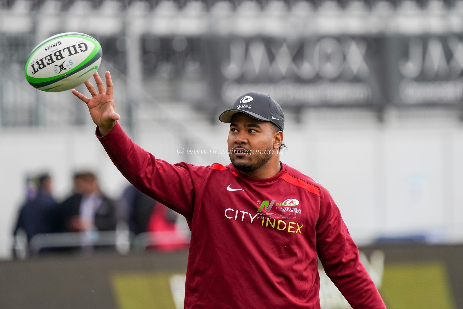 Kapeli Pifeleti #3 of Saracens warming up