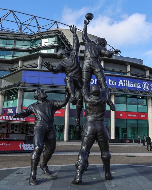 A general view of The Allianz Stadium and the Core Values Statue during the Quilter Nations Series 2025 match England vs Fiji at Allianz Stadium,, Twickenham, United Kingdom, 8th November 2025

(Photo by Mark Cosgrove/News Images)

*** GER AUT SUI OUT ***