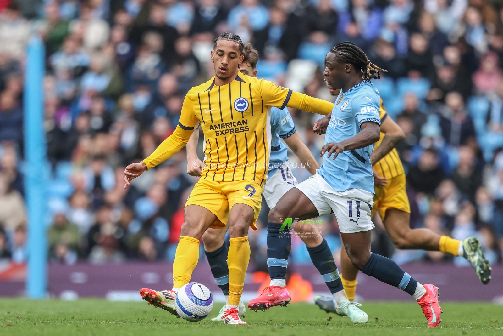 JoÃ£o Pedro of Brighton & Hove Albion passes the ball during the Premier League match Manchester City vs Brighton and Hove Albion at Etihad Stadium, Manchester, United Kingdom, 15th March 2025

(Photo by Alfie Cosgrove/News Images)