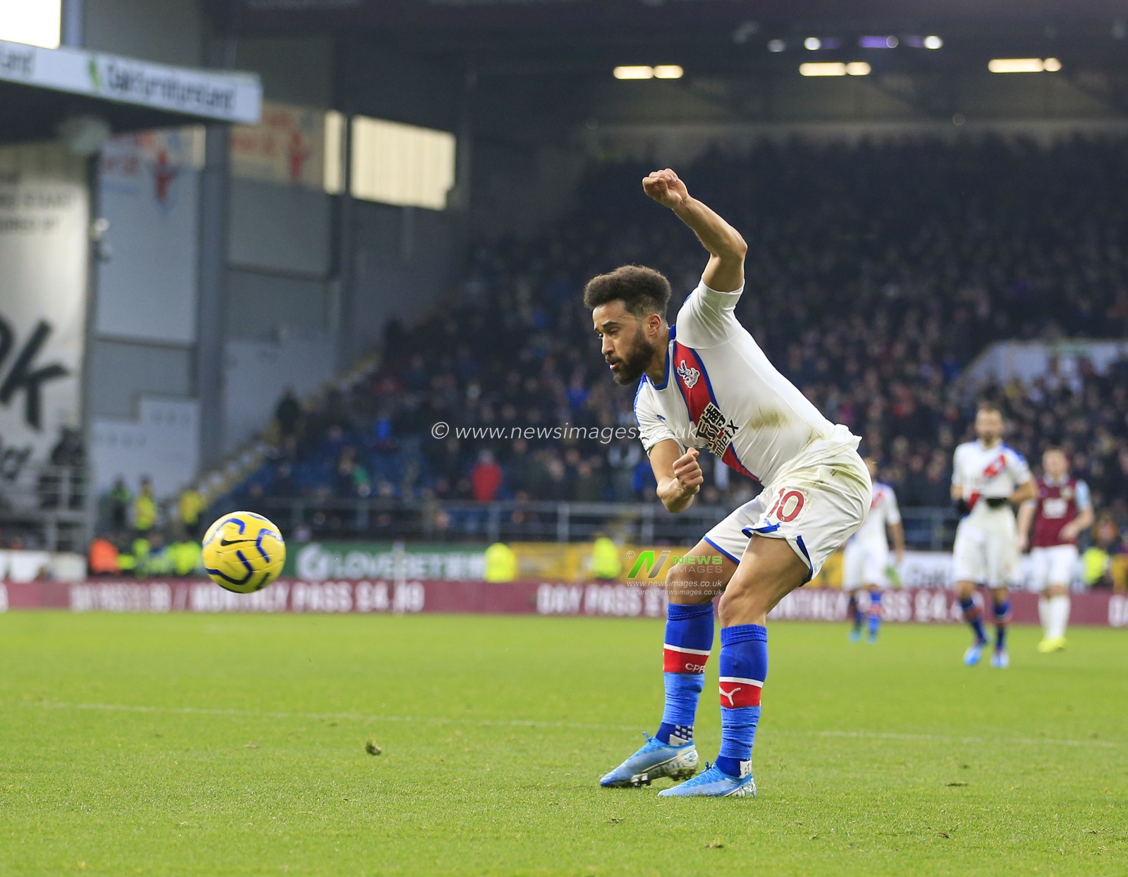 30th November 2019, Turf Moor, Burnley, England; Premier League, Burnley v Crystal Palace : Andros Townsend (10) of Crystal Palace crosses the ball

Credit: Conor Molloy/News Images