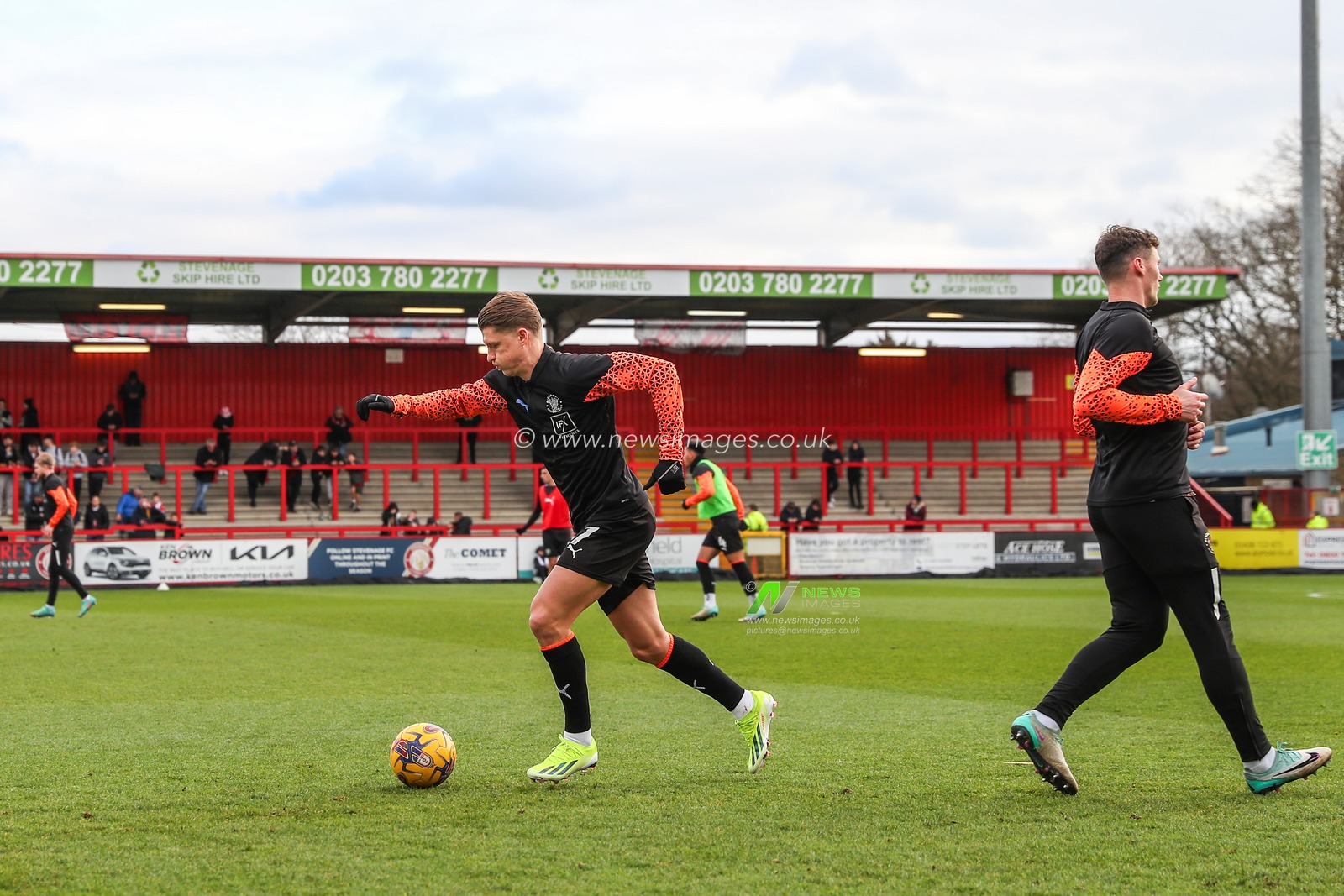 George Byers #7 of Blackpool during the pre-game warm up ahead of the Sky Bet League 1 match Stevenage vs Blackpool at Lamex Stadium, Stevenage, United Kingdom, 3rd February 2024

(Photo by Gareth Evans/News Images)