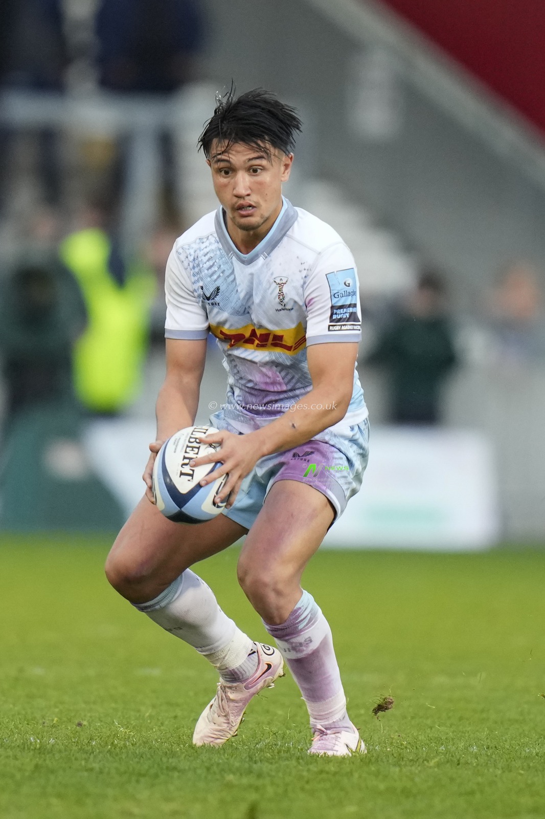 Marcus Smith #10 of Harlequins during the Gallagher Premiership match Sale Sharks vs Harlequins at AJ Bell Stadium, Eccles, United Kingdom, 23rd October 2022

(Photo by Steve Flynn/News Images)