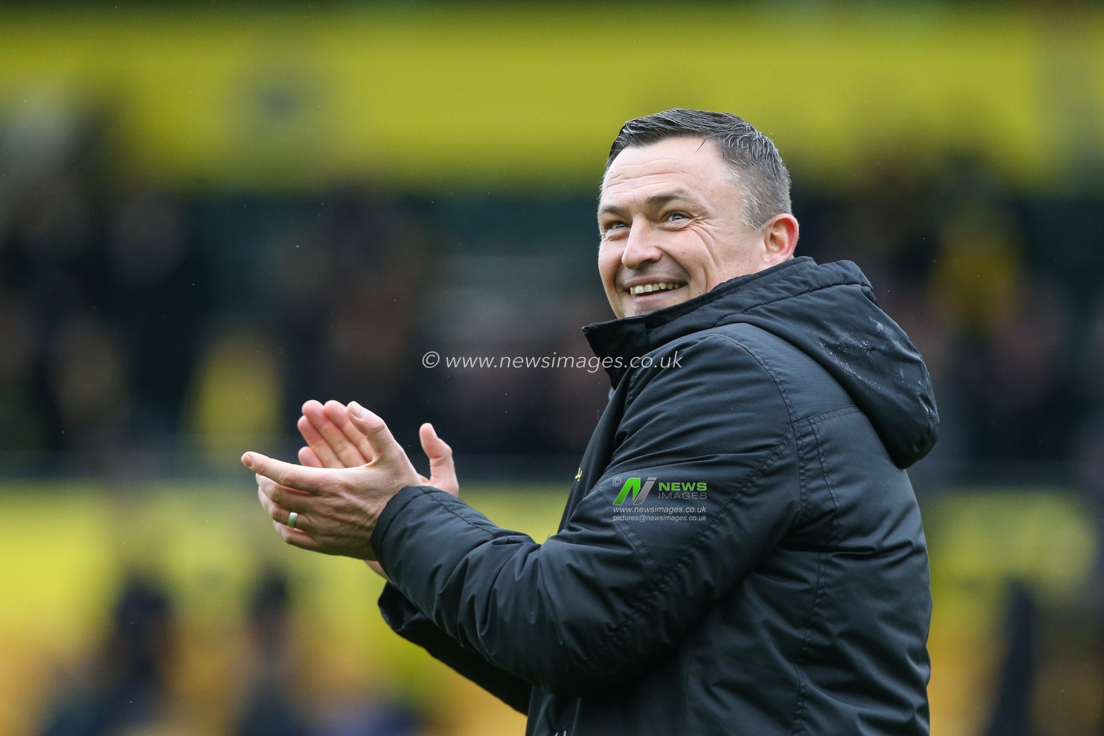 Paul Heckingbottom Manager of Sheffield United celebrates with the fans at the final whistle during the Sky Bet Championship match Norwich City vs Sheffield United at Carrow Road, Norwich, United Kingdom, 1st April 2023

(Photo by Arron Gent/News Images)