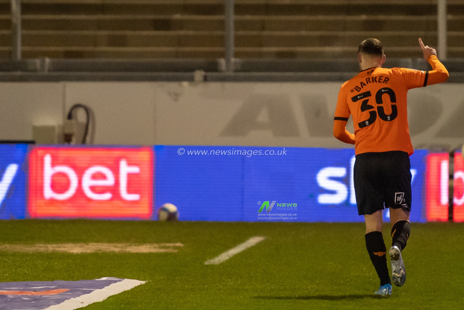 Brandon Barker #30 of Oxford United celebrates scoring to make it 2-0 to Oxford Utd