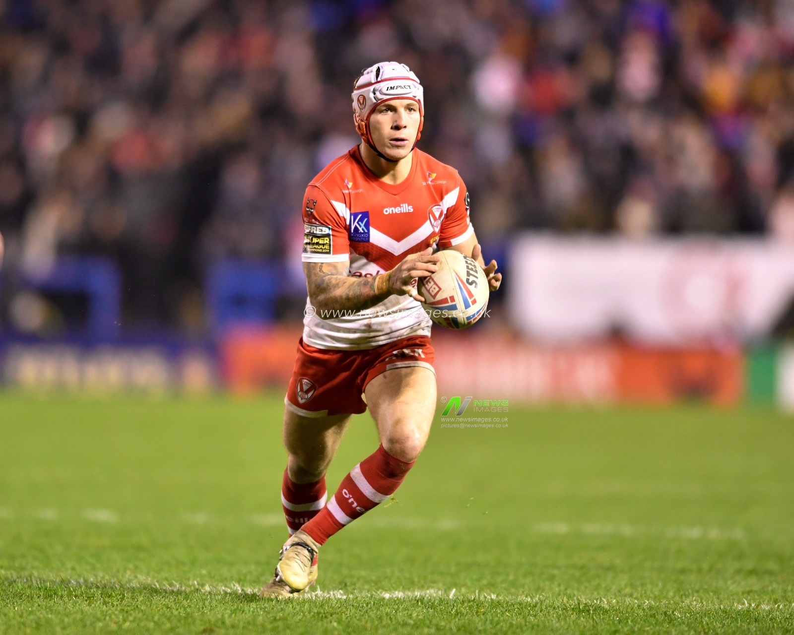 6th February 2020, Halliwell Jones Stadium, Warrington, England; Betfred Super League, Warrington Wolves v Saint Helens : Theo Fages (7) of St Helens in action during the game