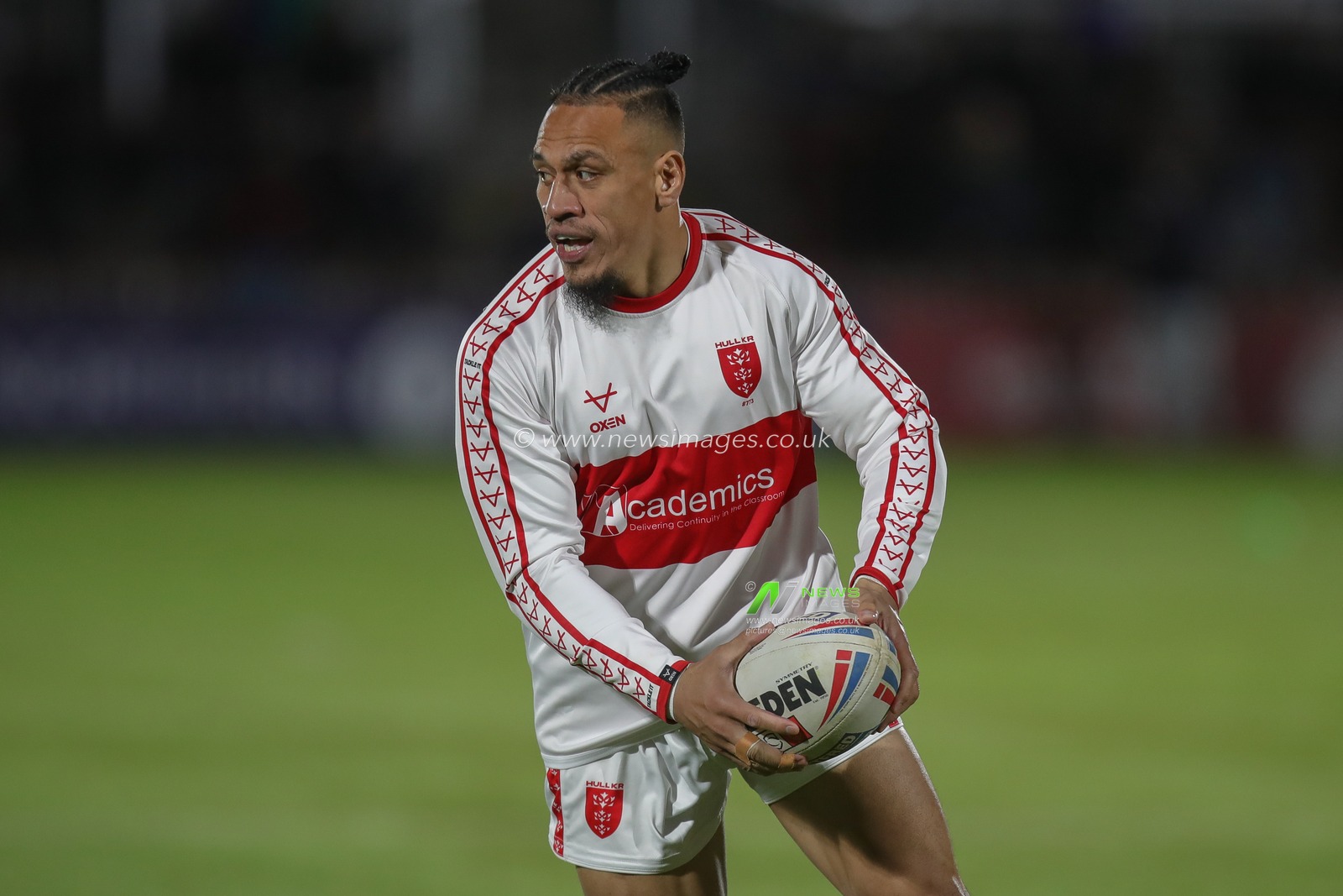 Sauaso â€˜Jesseâ€™ Sue #8 of Hull KR during the pre match warm up ahead of the Betfred Super League Round 6 match Wakefield Trinity vs Hull KR at The Be Well Support Stadium, Wakefield, United Kingdom, 24th March 2023

(Photo by James Heaton/News Images)