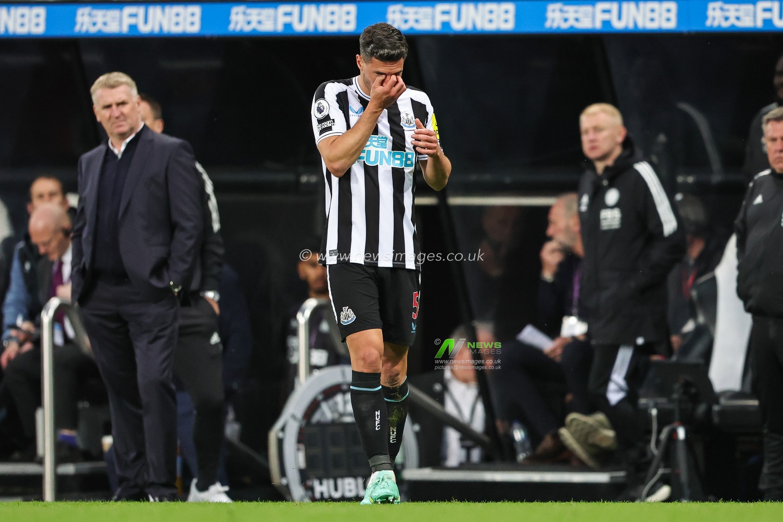 Fabian SchÃ¤r #5 of Newcastle United reacts to a bump to his nose during the Premier League match Newcastle United vs Leicester City at St. James's Park, Newcastle, United Kingdom, 22nd May 2023

(Photo by Mark Cosgrove/News Images)