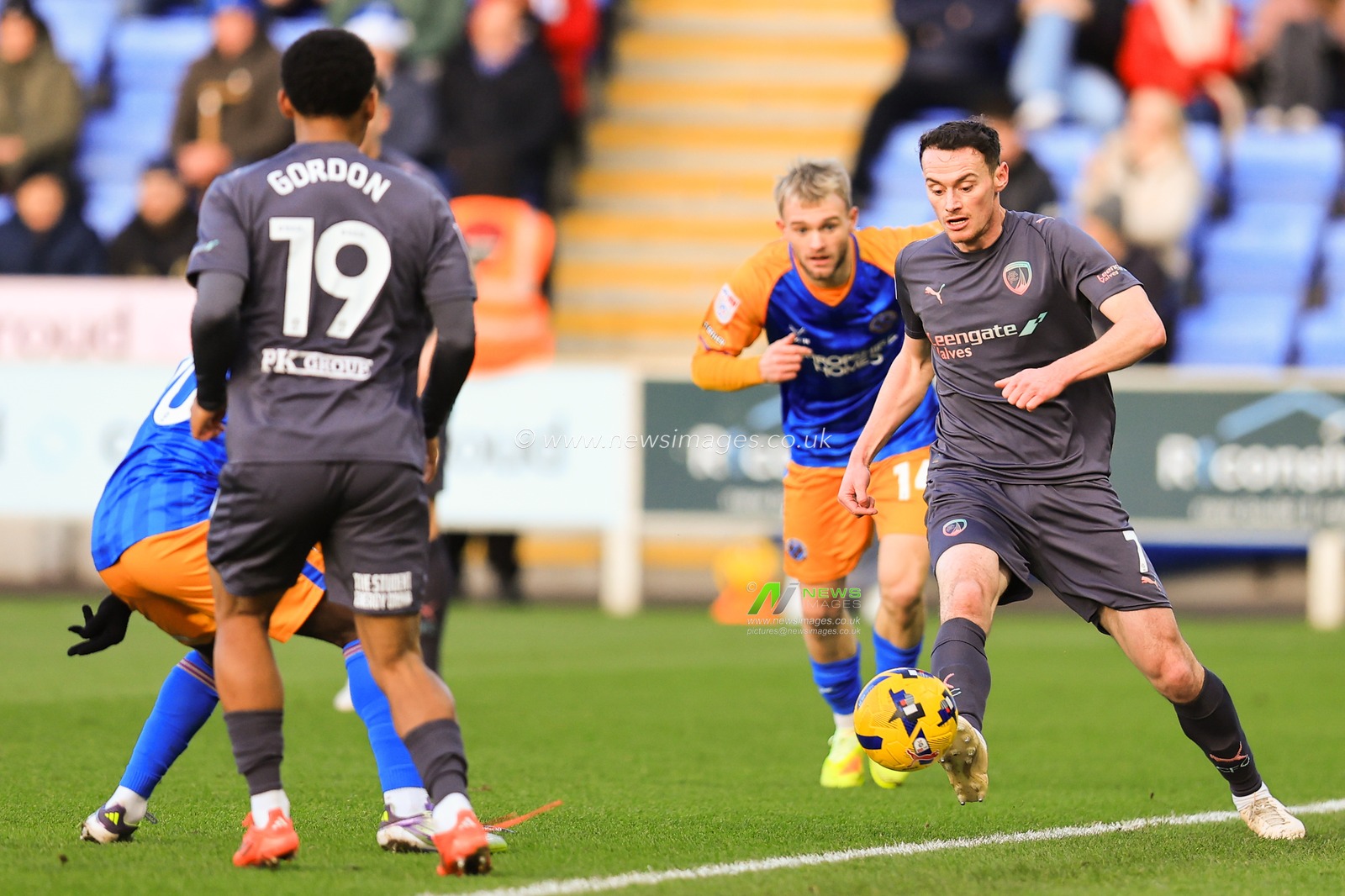 Liam Mandeville of Chesterfield chipping the ball over the Shrewsbury’s attacker during the Sky Bet League 2 match Shrewsbury Town vs Chesterfield at Croud Meadow, Shrewsbury, United Kingdom, 20th December 2025

(Photo by Euan Manning/News Images)

*** GER AUT SUI OUT ***
