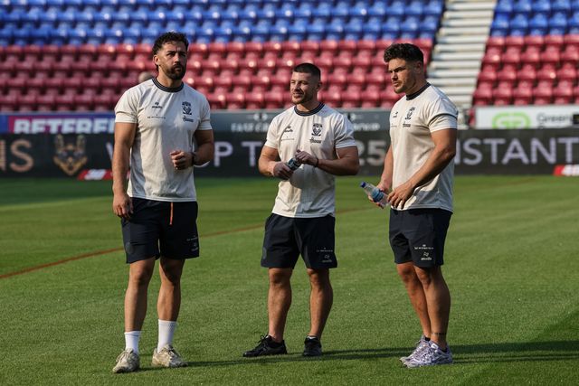 Toby King of Warrington Wolves, Danny Walker of Warrington Wolves and Joe Philbin of Warrington Wolves during the Betfred Super League round 18 match Wigan Warriors vs Warrington Wolves at The Brick Community Stadium, Wigan, United Kingdom on 10 July 2026

(Photo by Mark Cosgrove/News Images)