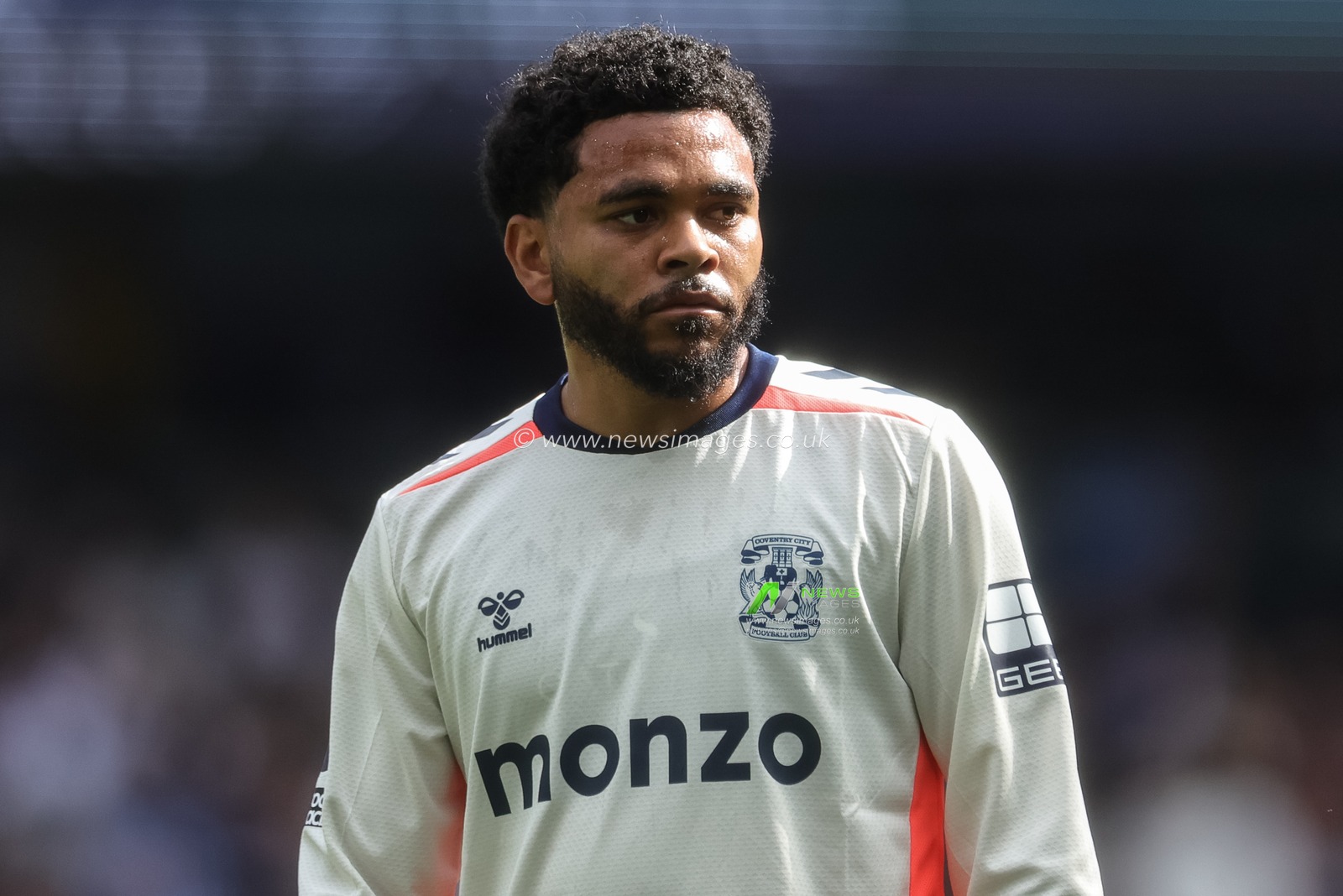 Jay Dasilva of Coventry City during the Premier League match Manchester City vs Coventry City at Etihad Stadium, Manchester, United Kingdom on 05 September 2026

(Photo by Mark Cosgrove/News Images)