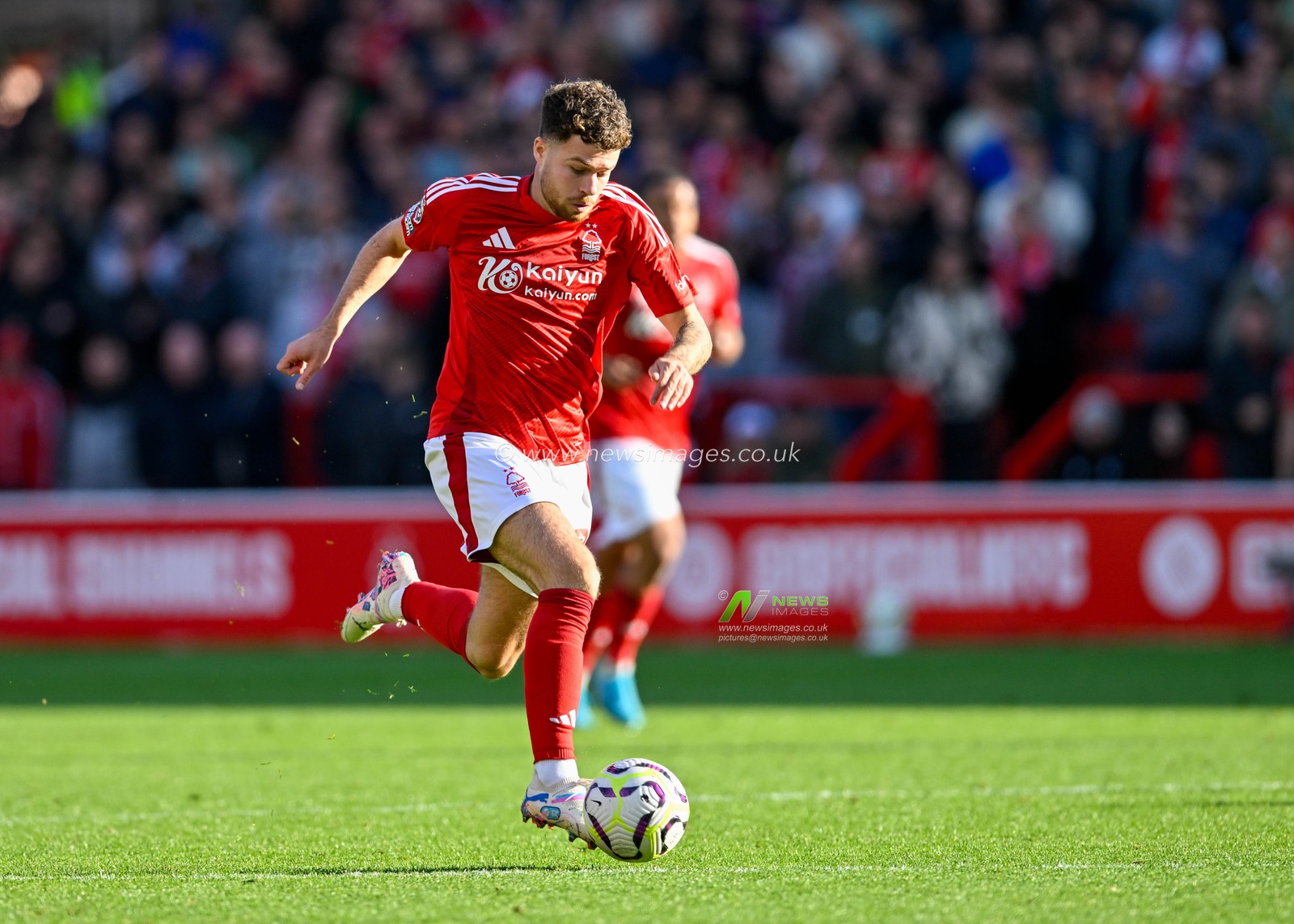 Neco WILLIAMS of Nottingham Forrest attacking with the ball during the Premier League match Nottingham Forest vs Fulham at City Ground, Nottingham, United Kingdom, 28th September 2024

(Photo by Mark Dunn/News Images)