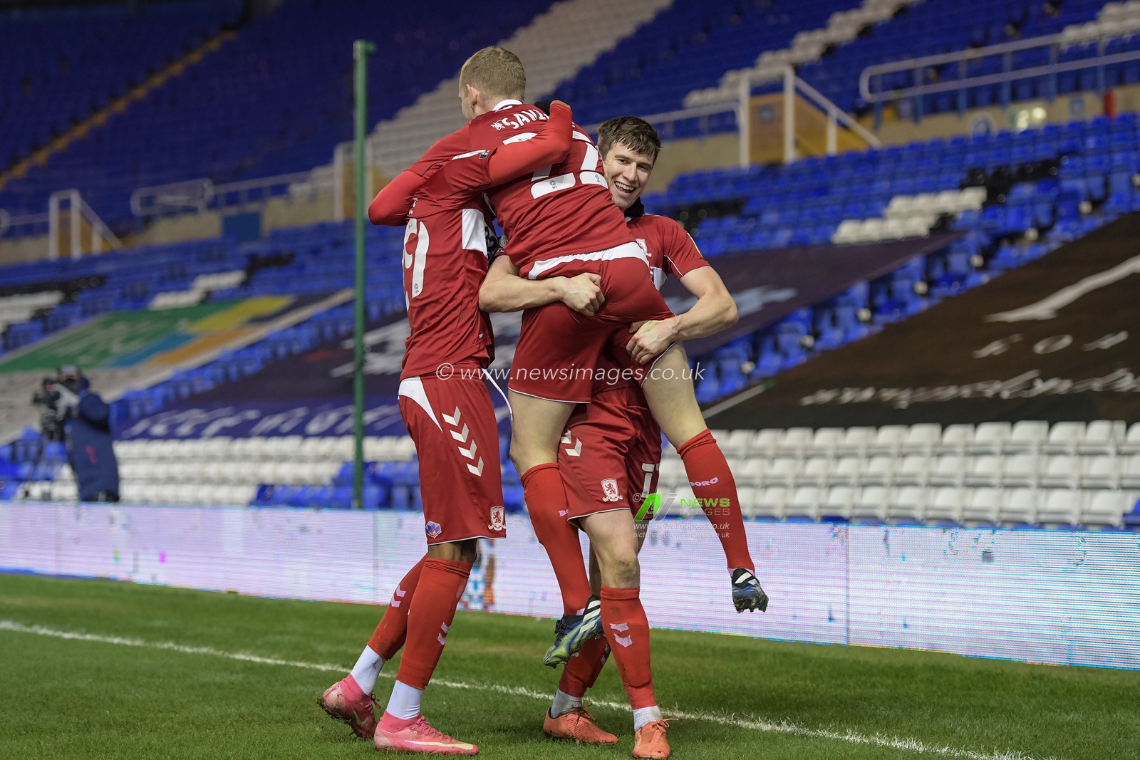 Middlesbrough players celebrate George Saville's late strike to make it 1-2 to Middlesbrough
