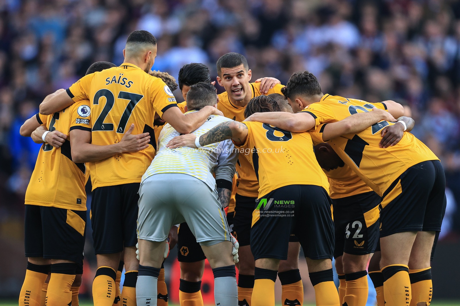 Conor Coady #16 of Wolverhampton Wanderers gives a team talk before kick-off