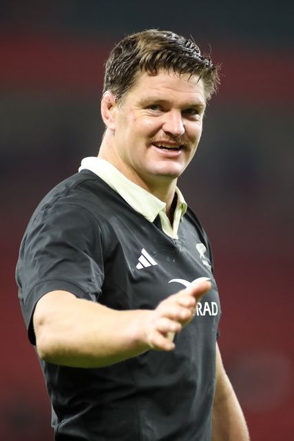 Scott Barrett of New Zealand applauds the crowd during the Quilter Nations Series 2025 match Wales vs New Zealand at Principality Stadium, Cardiff, United Kingdom, 22nd November 2025

(Photo by Andrew Lewis/News Images)

*** GER AUT SUI OUT ***