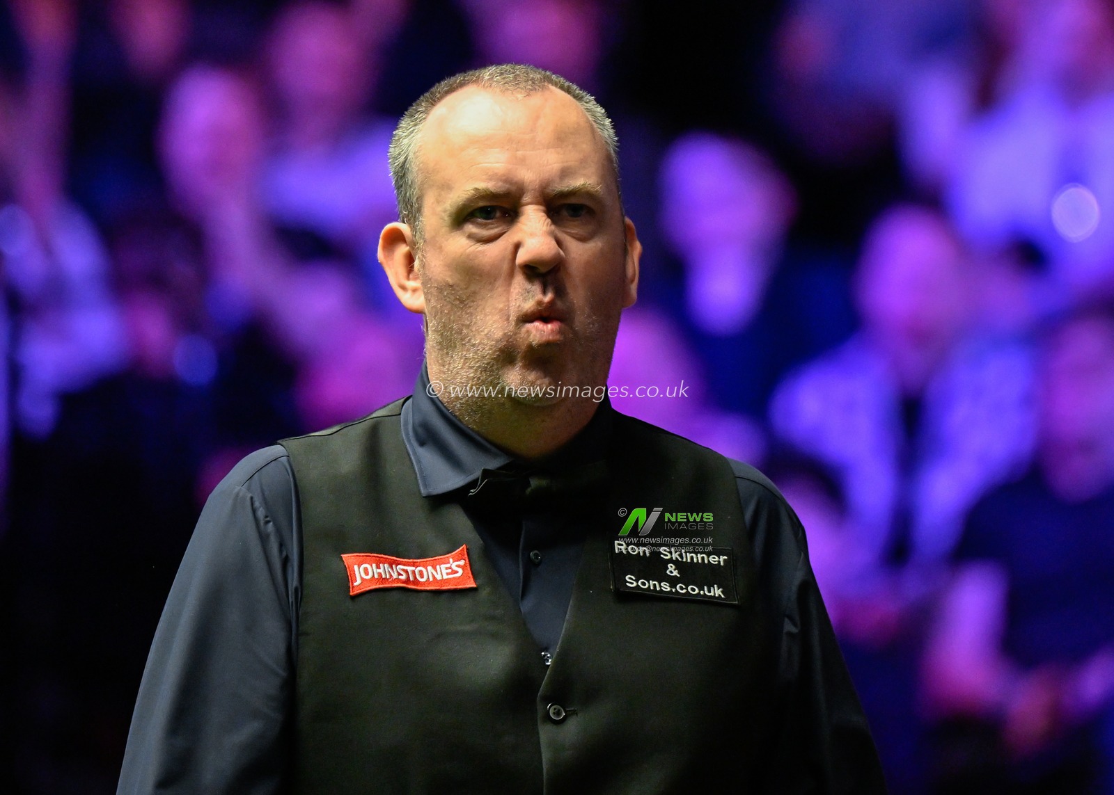 Mark Williams reacts, during the Johnstoneâ€™s Paint Tour Championships at Manchester Central, Manchester, United Kingdom, 6th April 2024

(Photo by Cody Froggatt/News Images)