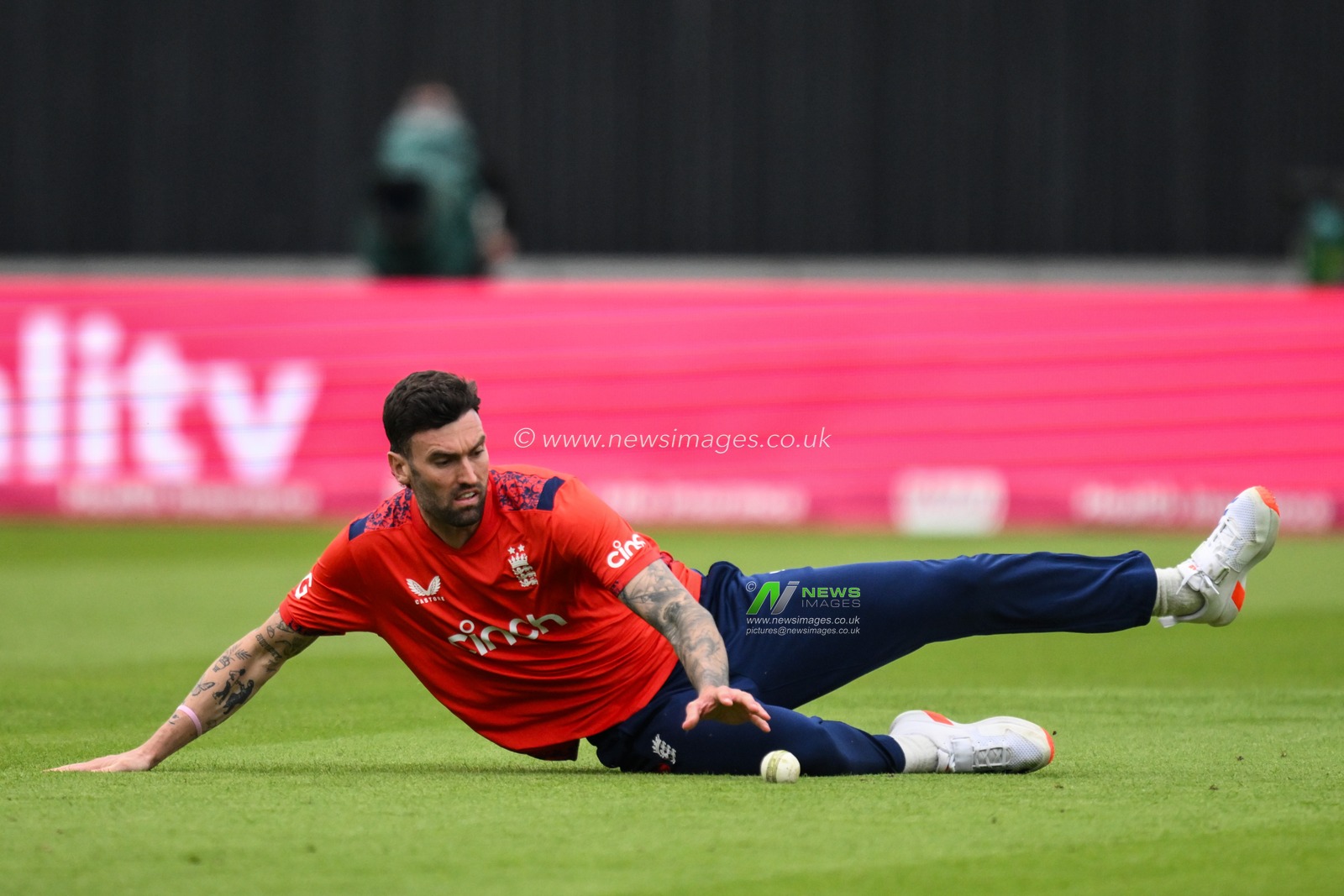 Reece Topley of England fields during the Vitality T20 International Series match England vs Pakistan at Edgbaston, Birmingham, United Kingdom, 25th May 2024

(Photo by Craig Thomas/News Images)