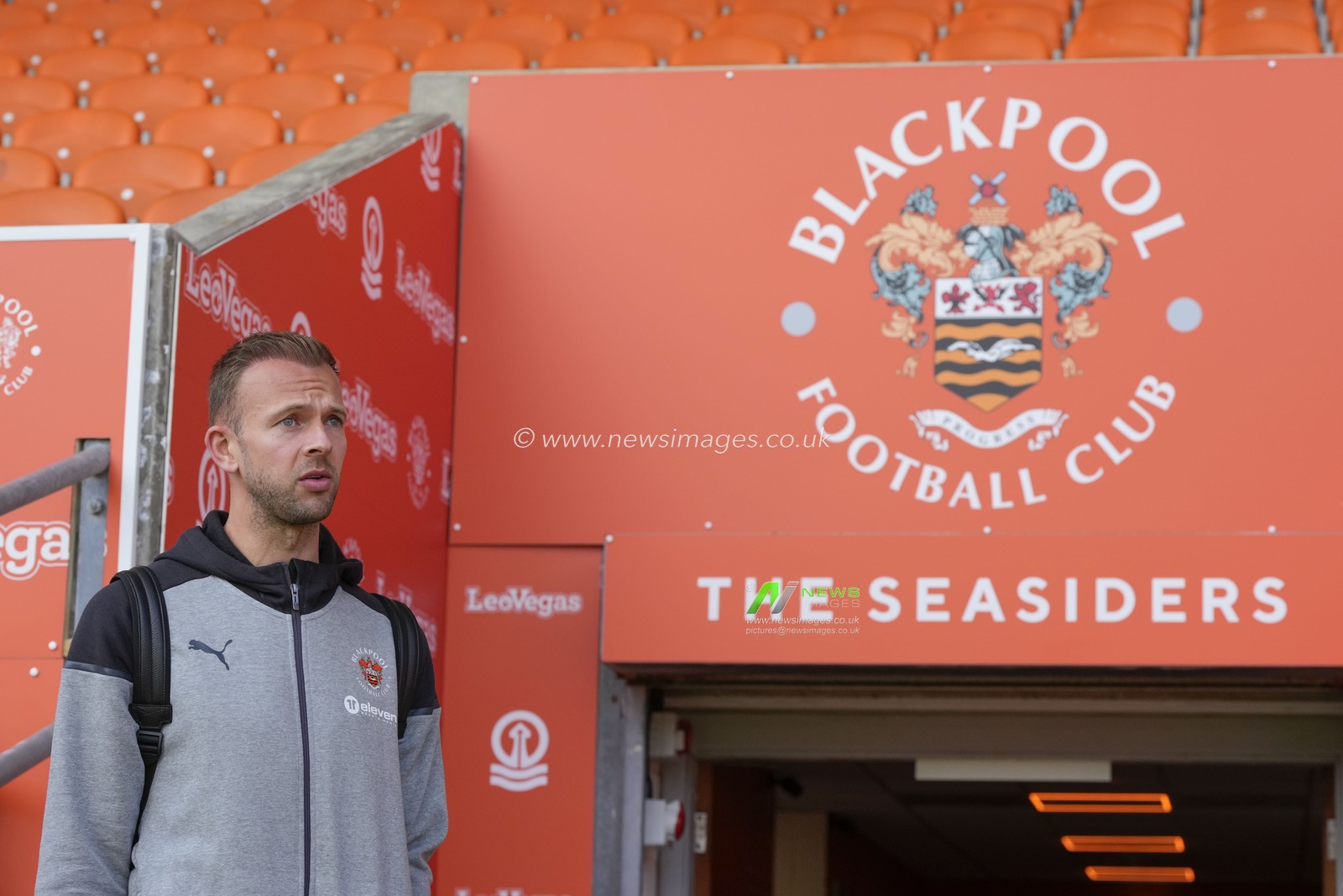 Jordan Rhodes #16 of Blackpool arrives at the stadium before the Sky Bet League 1 match Blackpool vs Wigan Athletic at Bloomfield Road, Blackpool, United Kingdom, 2nd September 2023

(Photo by Steve Flynn/News Images)