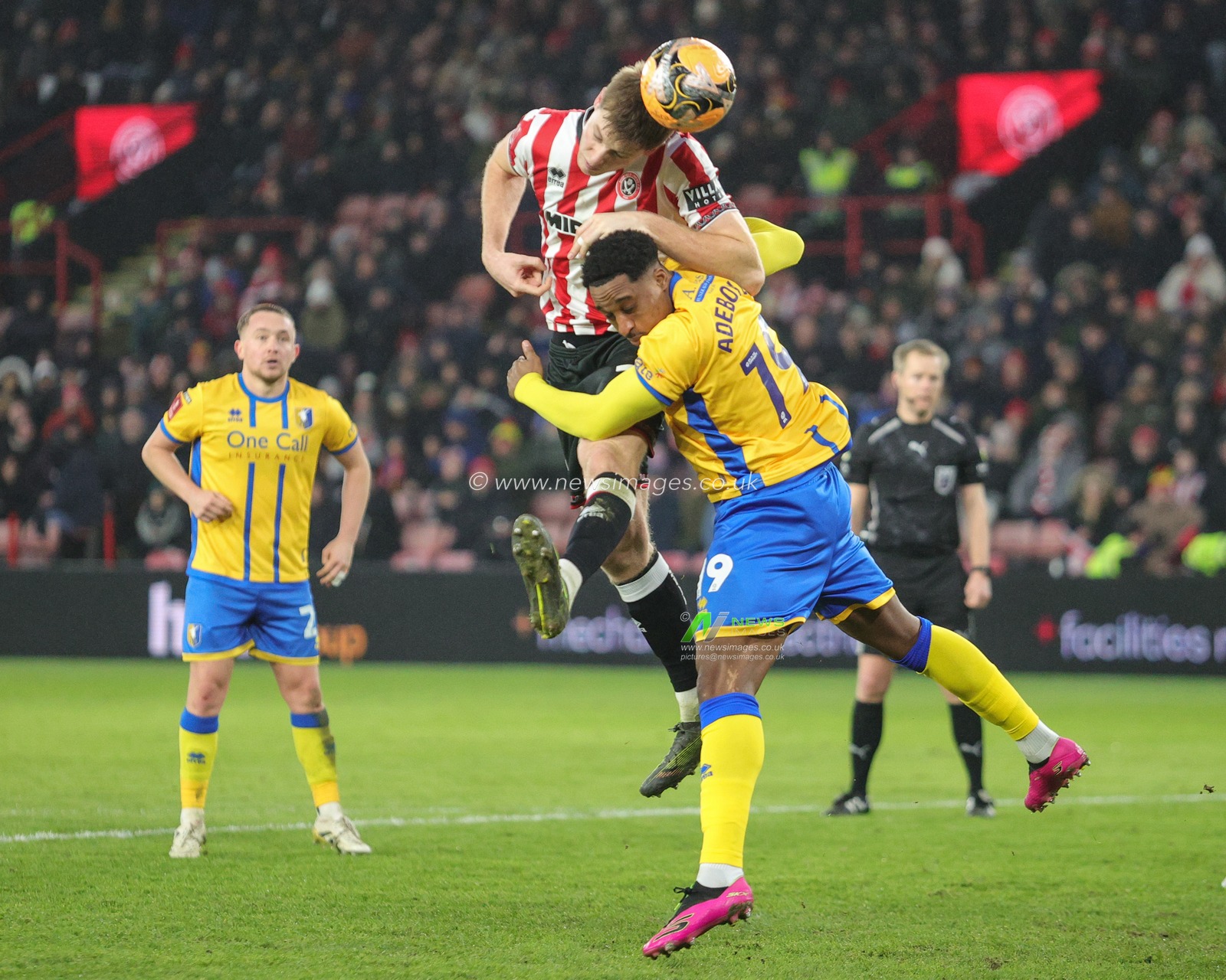Mark McGuinness of Sheffield United heads on goal during the Emirates FA Cup Third Round match Sheffield United vs Mansfield Town at Bramall Lane, Sheffield, United Kingdom, 11th January 2026

(Photo by Richard Bierton/News Images)