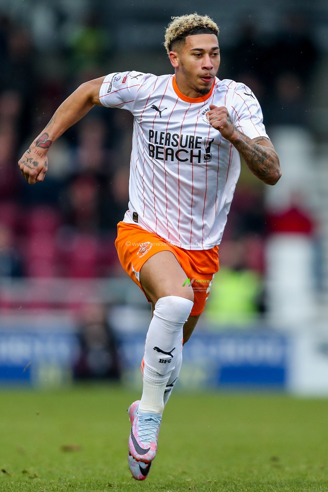 Jordan Lawrence-Gabriel of Blackpool in action during the Sky Bet League 1 match Northampton Town vs Blackpool at Sixfields Stadium, Northampton, United Kingdom, 22nd March 2025

(Photo by Izzy Poles/News Images)