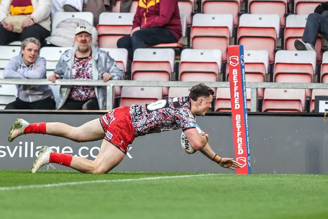 AJ Towse of Leigh Leopards goes over for a try during the Betfred Super League round 9 match Leigh Leopards vs Huddersfield Giants at Leigh Sports Village, Leigh, United Kingdom on 23 April 2026

(Photo by Alfie Cosgrove/News Images)