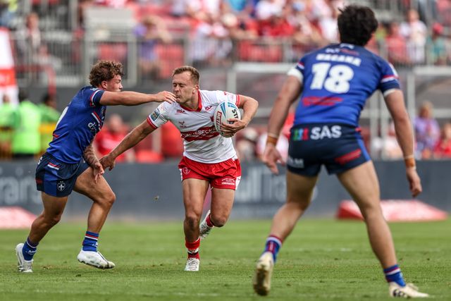 Jez Litten of Hull KR breaks with the ball during the Betfred Super League round 18 match Hull KR vs Wakefield Trinity at Sewell Group Craven Park, Hull, United Kingdom on 11 July 2026

(Photo by Alfie Cosgrove/News Images)