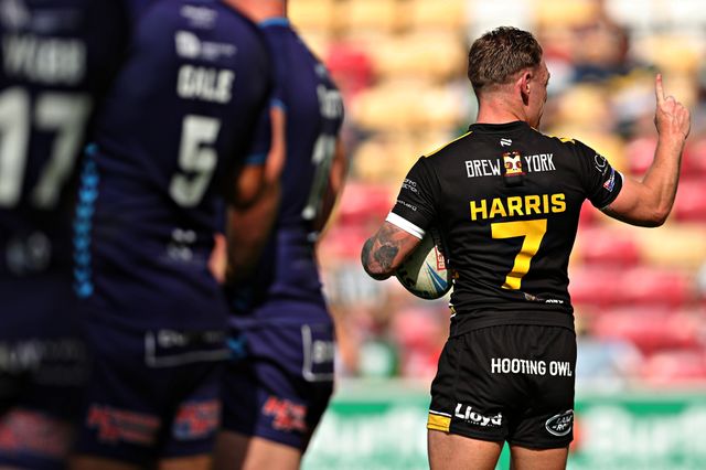 Liam Harris of York Knights RLFC taunts the Featherstone fans during the Betfred Championship match York City Knights vs Featherstone Rovers at LNER Community Stadium, York, United Kingdom, 29th June 2025

(Photo by Sam Eaden/News Images)