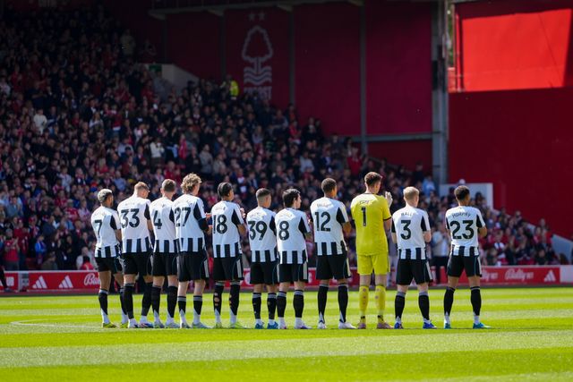 Forest players and Newcastle players hold a minute silence tribute during the Premier League match Nottingham Forest vs Newcastle Untied at City Ground, Nottingham, United Kingdom on 10 May 2026

(Photo by Maynard Manyowa/News Images)
