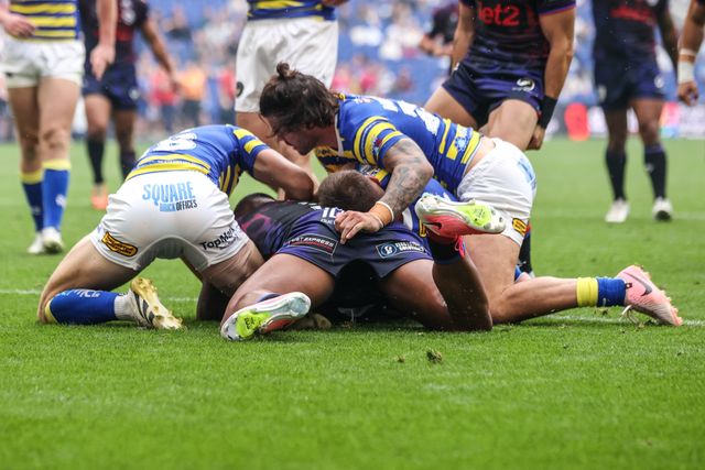 Tesi Niu of Leigh Leopards goes over for a try during the Betfred Super League Magic Weekend match Leigh Leopards vs Warrington Wolves at Leigh Sports Village, Leigh, United Kingdom on 04 July 2026

(Photo by Alfie Cosgrove/News Images)