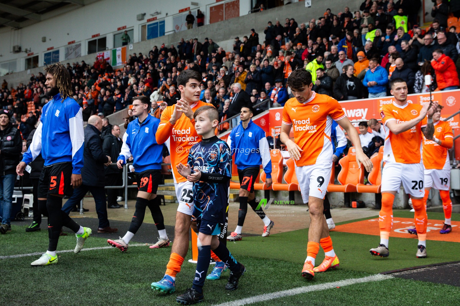 during the Emirates FA Cup 2nd Round match Blackpool vs Birmingham City at Bloomfield Road, Blackpool, United Kingdom, 1st December 2024

(Photo by Gareth Evans/News Images)