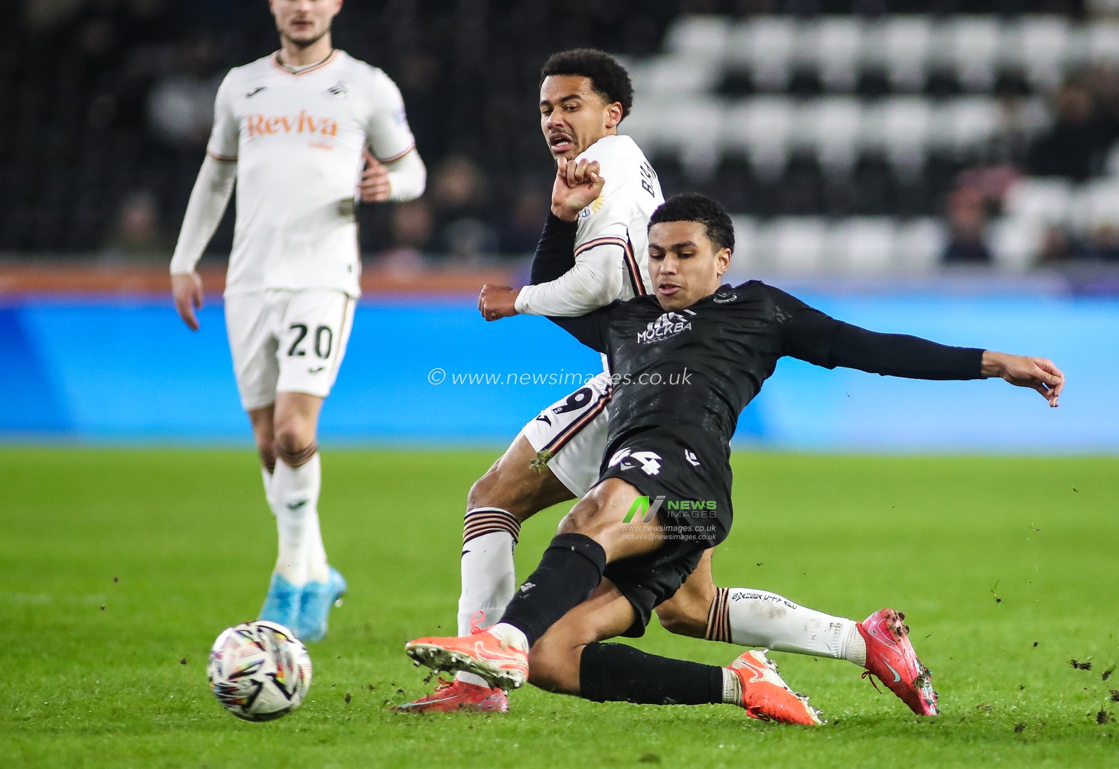 Shea Charles of Sheffield Wednesday and Florian Bianchini of Swansea City compete for the ball during the Sky Bet Championship match Swansea City vs Sheffield Wednesday at Swansea.com Stadium, Swansea, United Kingdom, 12th February 2025

(Photo by Andrew Lewis/News Images)