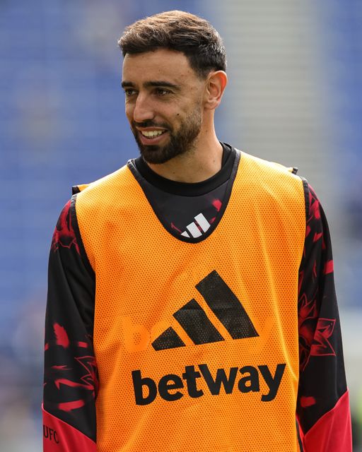 Bruno Fernandes of Manchester United in the pregame warmup session during the Premier League match Everton vs Manchester United at Hill Dickinson Stadium, Liverpool, United Kingdom on 06 September 2026

(Photo by Mark Cosgrove/News Images)