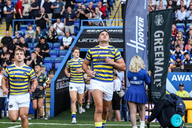 Josh Smith of Warrington Wolves comes out for the game during the Betfred Super League round 15 match Warrington Wolves vs Leeds Rhinos at The Halliwell Jones Stadium, Warrington, United Kingdom on 18 June 2026

(Photo by Alfie Cosgrove/News Images)