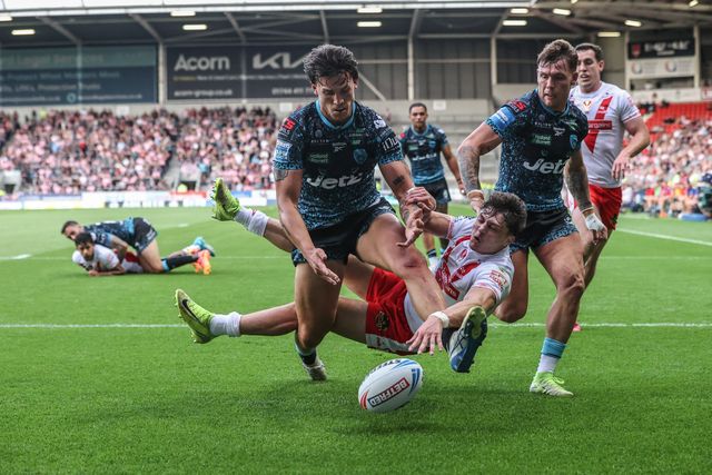 Betfred Super League round 19 St Helens v Leigh Leopards