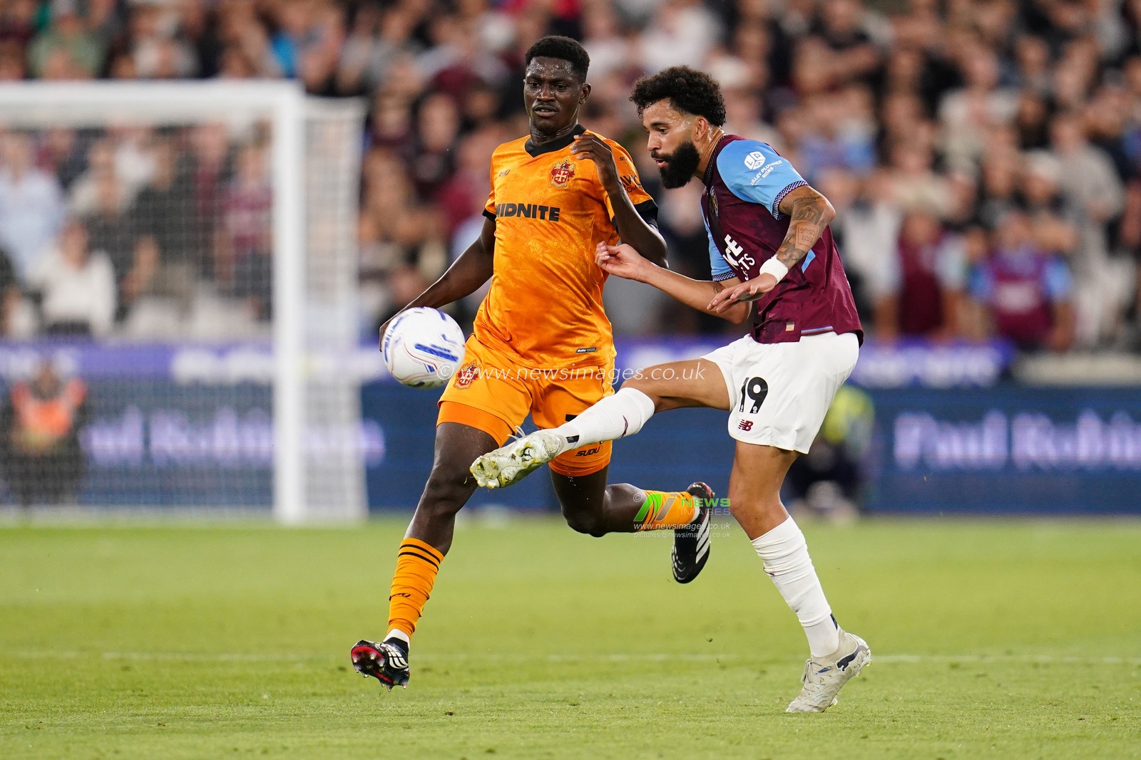 during the Sky Bet Championship match West Ham United vs Wolverhampton Wanderers at London Stadium, London, United Kingdom on 01 September 2026

(Photo by Harvey Murphy/News Images)