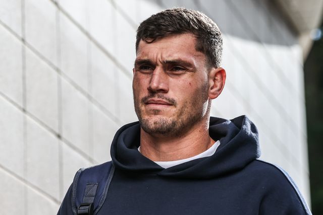 Sam Stone of Warrington Wolves arrives during the Betfred Super League Round 26 match Hull FC vs Warrington Wolves at MKM Stadium, Hull, United Kingdom, 13th September 2025

(Photo by Alfie Cosgrove/News Images)