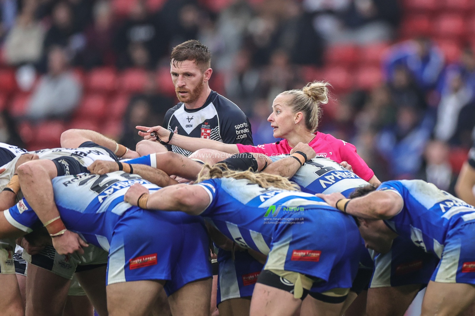 Referee Belinda Sharpe sets up a scrum during the Rugby League World Cup 2021 match England vs Greece at Bramall Lane, Sheffield, United Kingdom, 29th October 2022

(Photo by Mark Cosgrove/News Images)