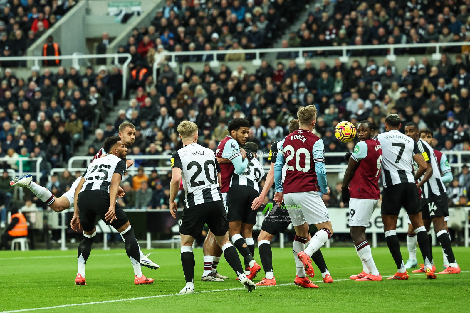 TomÃ¡Å¡ SouÄek of West Ham United scores to make it 0-1 during the Premier League match Newcastle United vs West Ham United at St. James's Park, Newcastle, United Kingdom, 25th November 2024

(Photo by Mark Cosgrove/News Images)