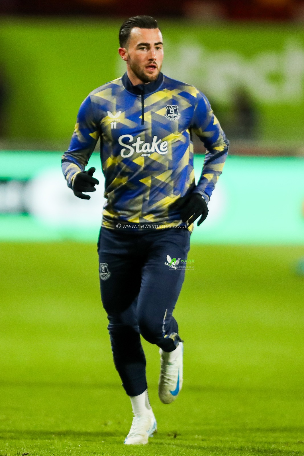 Jack Harrison of Everton warms up prior to the Premier League match Brentford vs Everton at The Gtech Community Stadium, London, United Kingdom, 26th February 2025

(Photo by Izzy Poles/News Images)