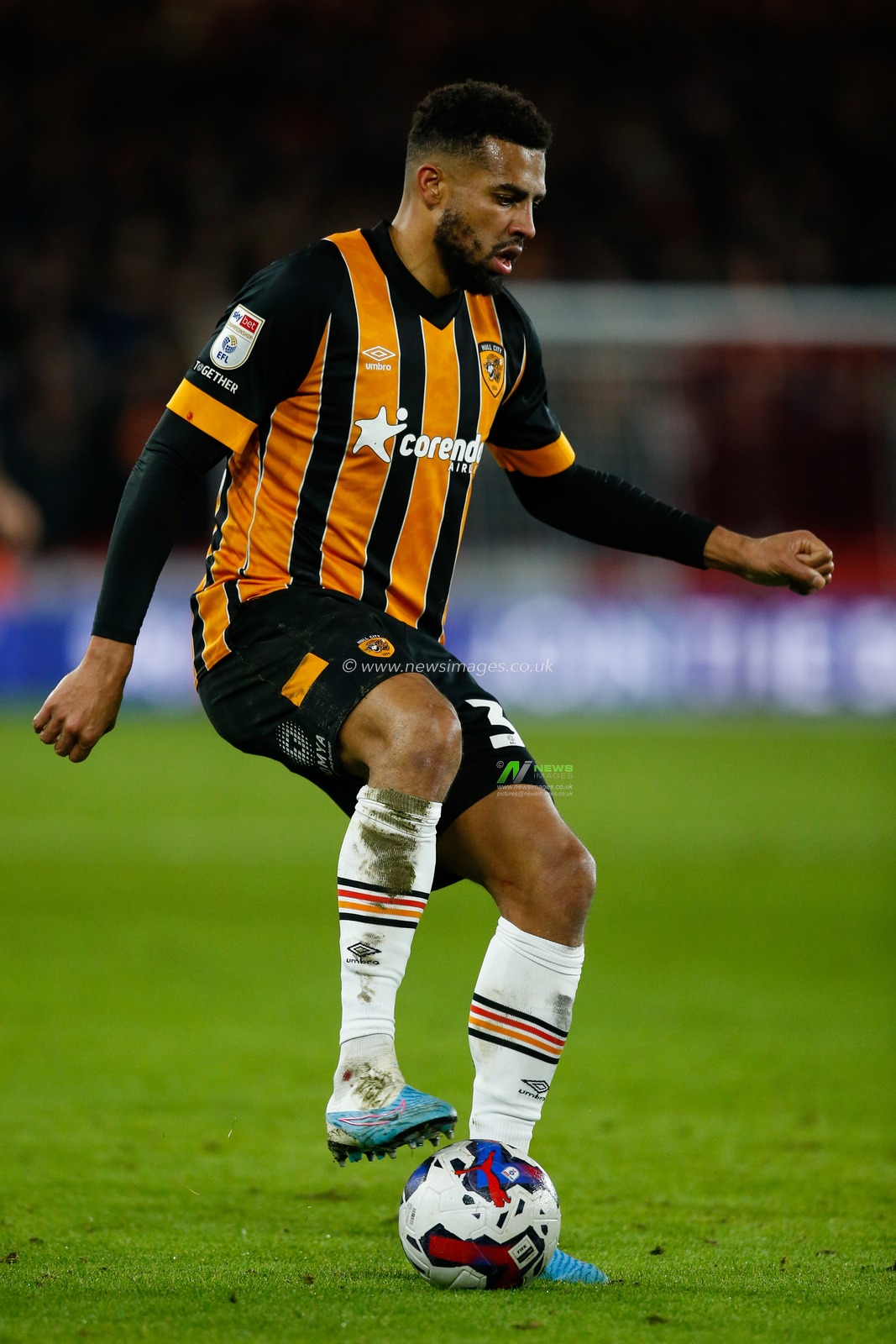 Cyrus Christie #33 of Hull City during the Sky Bet Championship match Sheffield United vs Hull City at Bramall Lane, Sheffield, United Kingdom, 20th January 2023

(Photo by Ben Early/News Images)