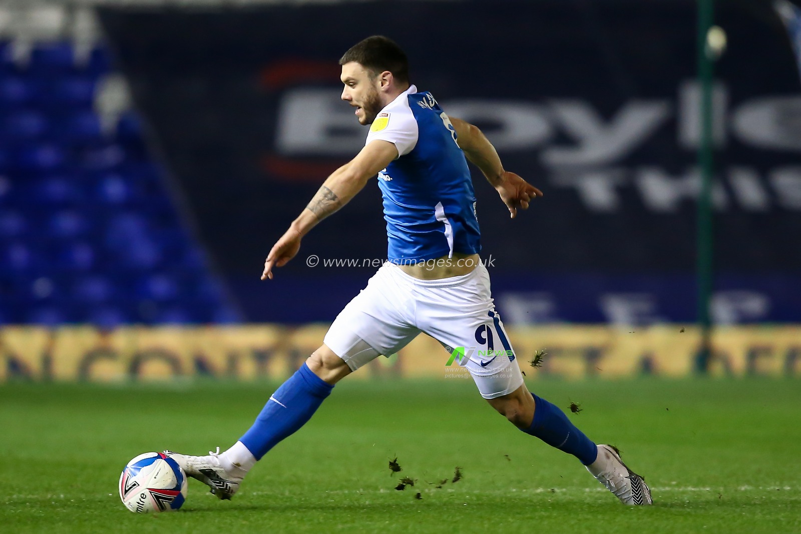 Scott Hogan #9 of Birmingham City controls the ball