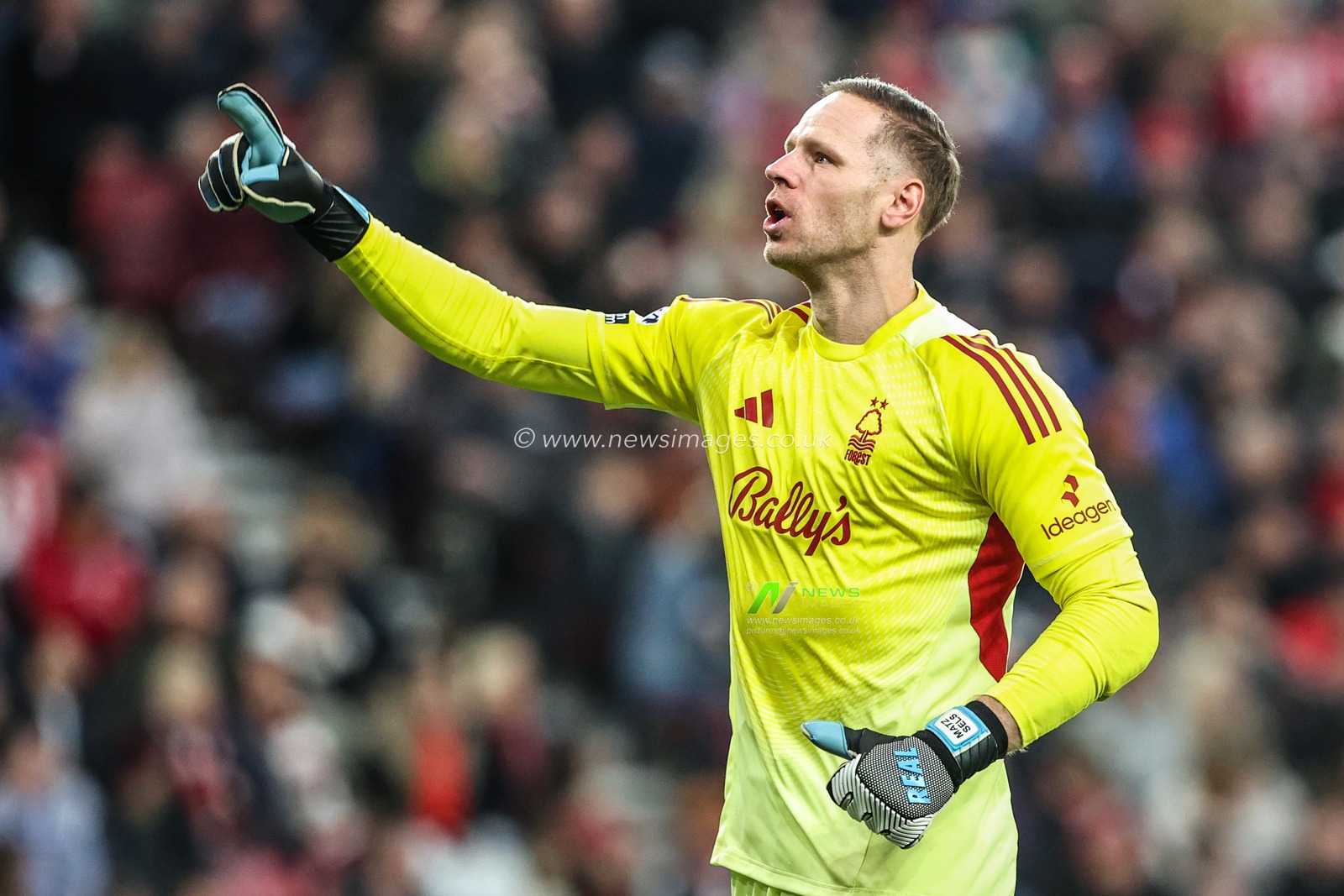 Nottingham Forest goalkeeper Matz Sels celebrates a goal from teammate Morgan Gibbs-White of Nottingham Forest to make it 0-3 during the Premier League match Sunderland vs Nottingham Forest at Stadium Of Light, Sunderland, United Kingdom on 24 April 2026

(Photo by Alfie Cosgrove/News Images)
