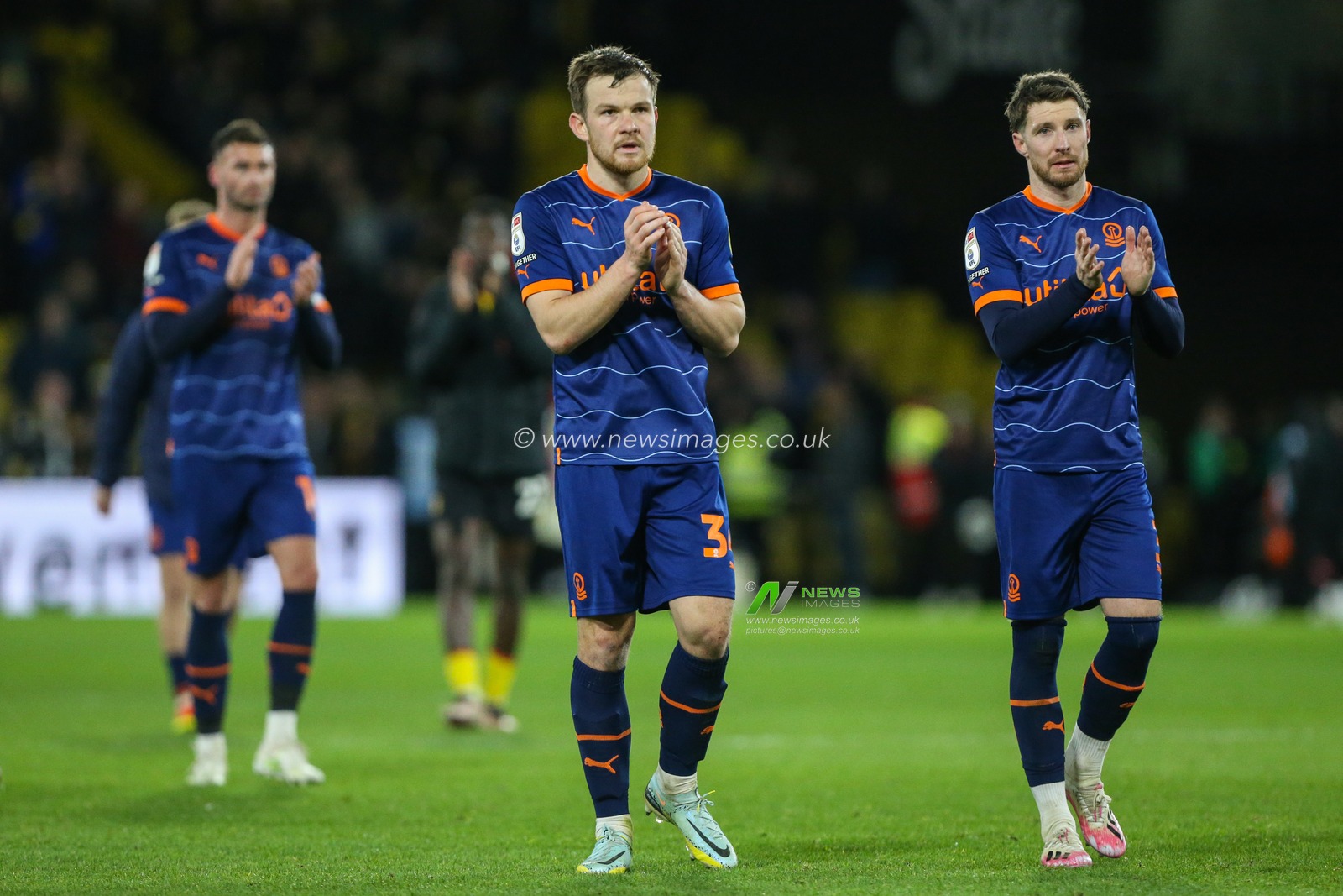 Jordan Thorniley #34 of Blackpool acknowledges the fans at the final whistle during the Sky Bet Championship match Watford vs Blackpool at Vicarage Road, Watford, United Kingdom, 14th January 2023

(Photo by Arron Gent/News Images)