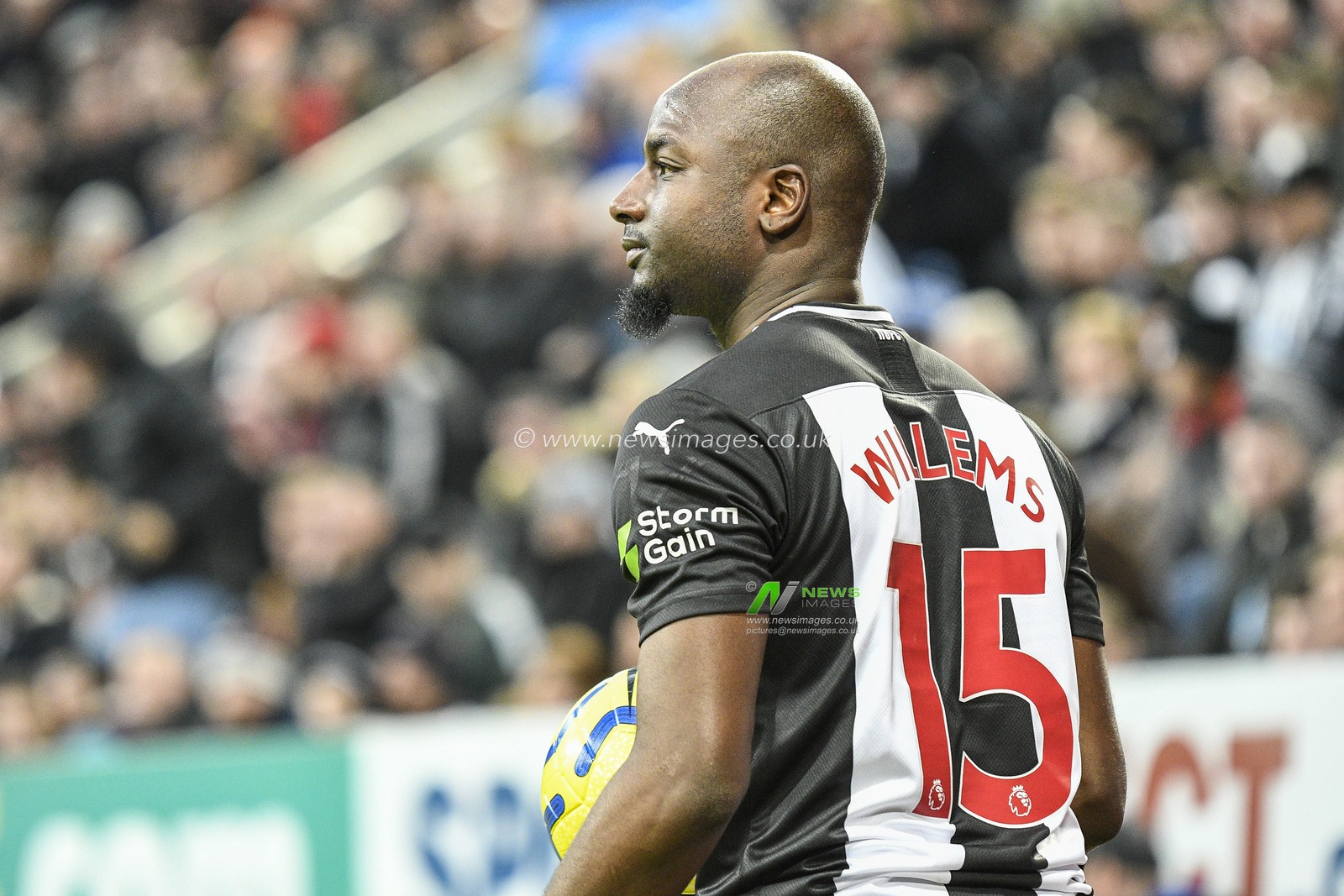 9th November 2019, St. James's Park, Newcastle, England; Premier League, Newcastle United v Bournemouth : Jetro Willems (15) of Newcastle United

Credit: Iam Burn/News Images