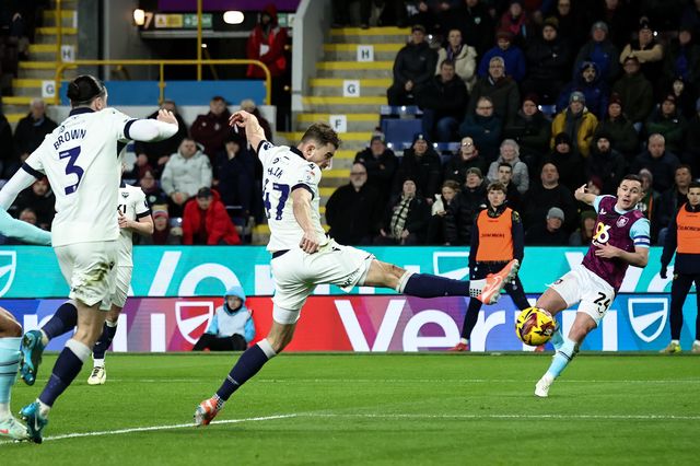 Sky Bet Championship Burnley v Oxford United
