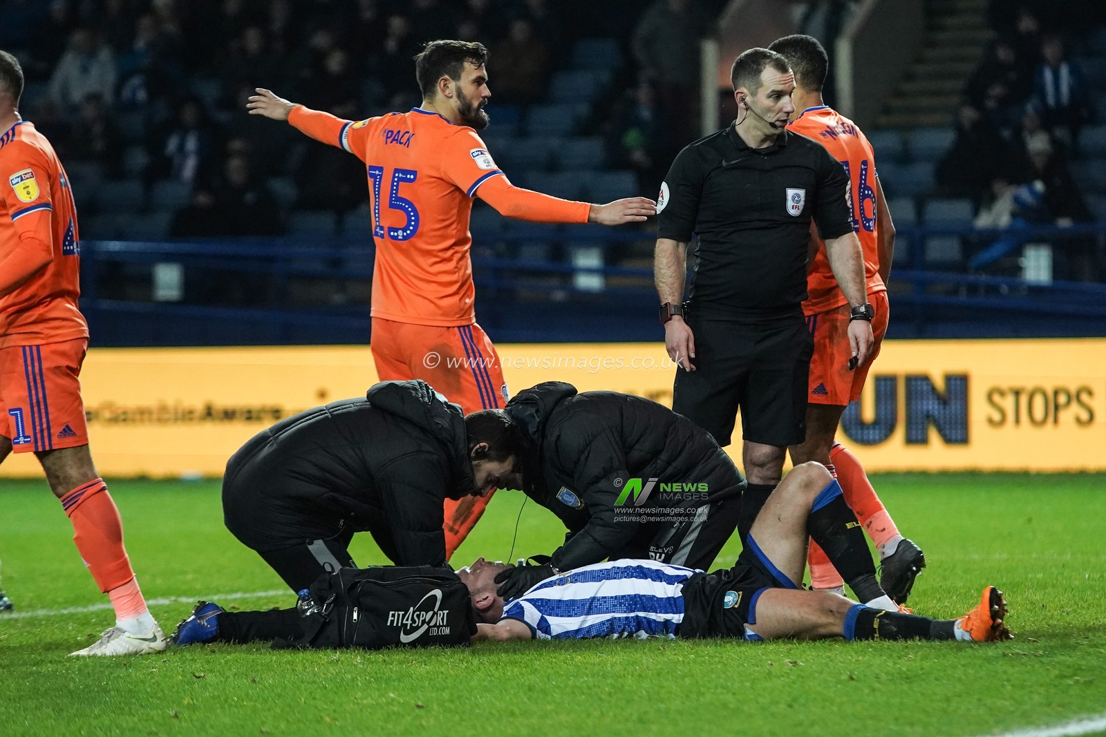 29th December 2019, Hillsborough, Sheffield, England; Sky Bet Championship, Sheffield Wednesday v Cardiff City : Jordan Rhodes (6) of Sheffield Wednesday  is treated on the pitch 

Credit: Kurt Fairhurst/News Images